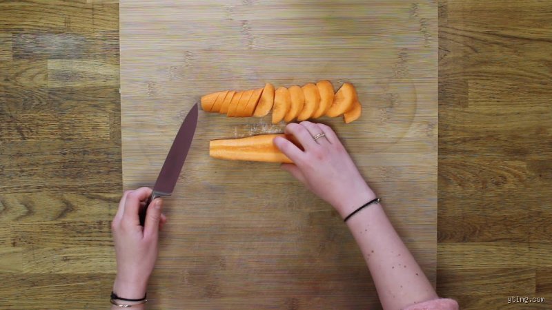 Pourquoi couper les carottes en biseau ?