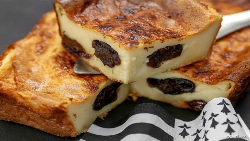 Pourquoi Dit-on Far Breton ? Découvrez l'Histoire de ce Délicieux Dessert