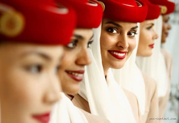 Âge limite hôtesse de l'air Emirates ? Ce que la compagnie de Dubaï cache derrière ses critères de recrutement glamours