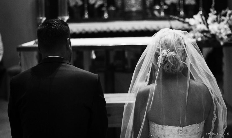 Est-ce qu'une veuve peut se remarier à l'église ?