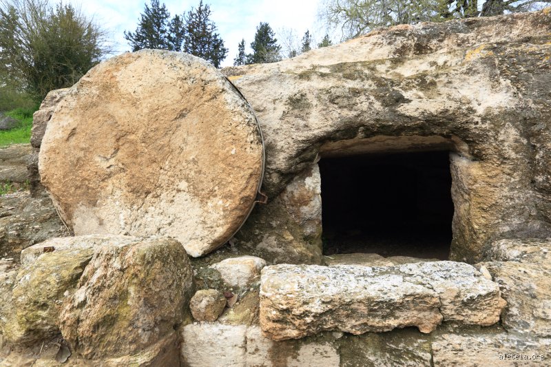 Existe-t-il un véritable tombeau où Jésus a été enterré ? Enquête sur les traces archéologiques du Saint-Sépulcre