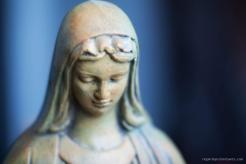 Pourquoi les évangéliques ne croient-ils pas en la Vierge Marie ? Comprendre la rupture théologique entre protestantisme radical et catholicisme