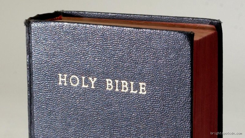 What is the most banned book in the world Bible? Entre censure d’État, fureur théologique et paradoxe du best-seller absolu