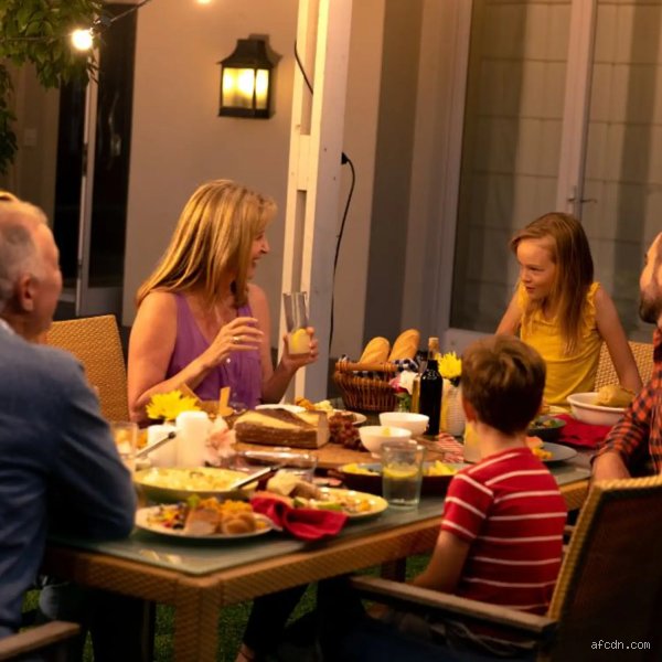 À quelle fréquence faut-il manger au restaurant pour préserver sa santé sans sacrifier son plaisir social ?