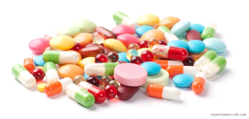 Comment ça s'appelle quand on prend trop de médicaments ? Le point sur la polymédication et le risque iatrogène