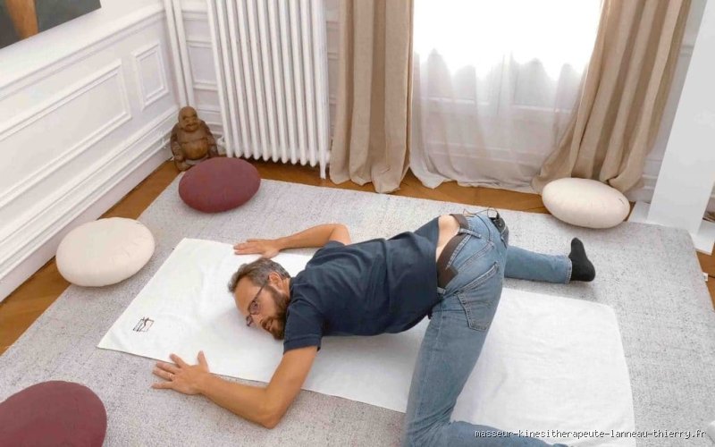 Comment dégonfler un ventre dur ? Les stratégies concrètes pour retrouver de la souplesse abdominale et un confort durable