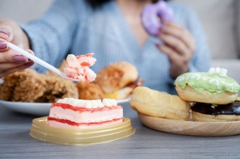 Comment stopper les pulsions sucrées et reprendre le contrôle de son assiette définitivement