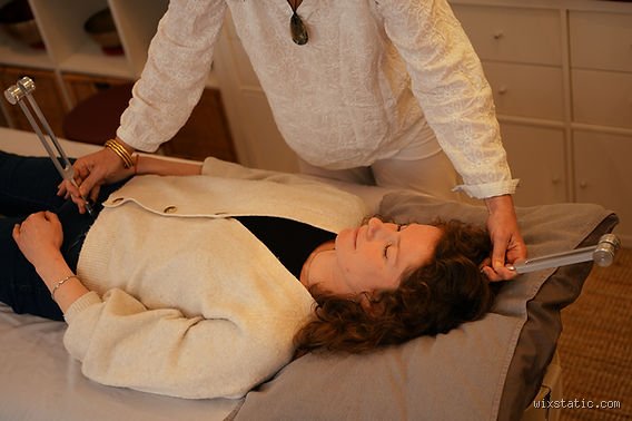 Comment utiliser les diapasons pour lutter contre l'anxiété : le guide complet pour dompter votre système nerveux par le son