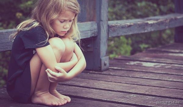 Pourquoi les filles ont-elles leurs règles de plus en plus tôt et quelles sont les conséquences réelles ?