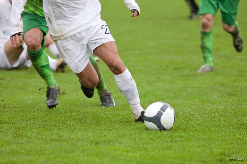Pourquoi les footballeurs s'épilent les jambes ?