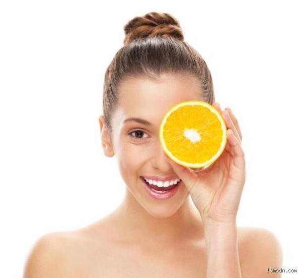 Quel fruit rajeunit la peau ?