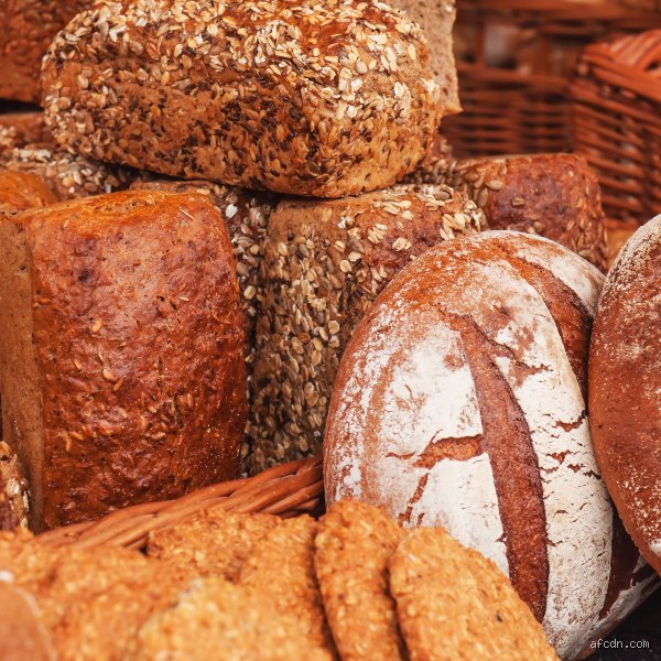 Quel pain manger pour le cœur ? Le guide complet pour protéger ses artères sans sacrifier le plaisir de la table