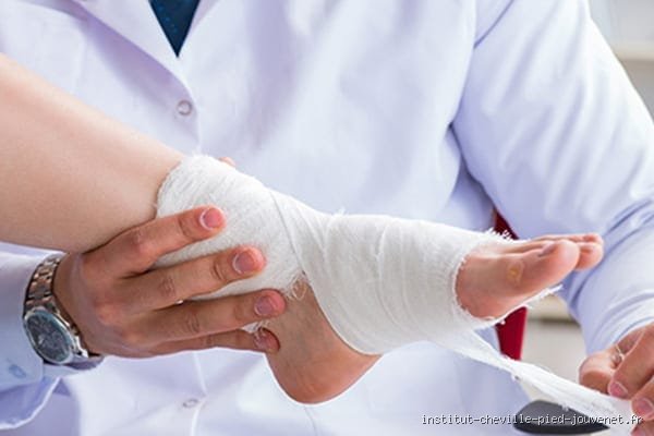 Quel spécialiste voir pour une tendinopathie ?