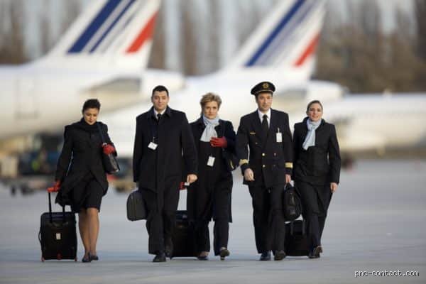 Quelle est l'espérance de vie moyenne d'une hôtesse de l'air ? Enquête exclusive sur la réalité cachée du personnel de cabine
