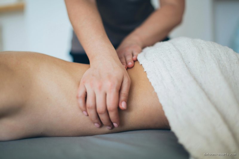 Quelle est la condition du client qu'il faut absolument éviter pendant le massage pour garantir une sécurité totale et une pratique éthique ?