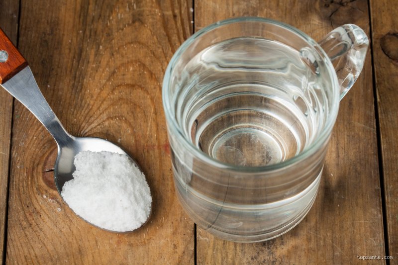 Quels sont les bienfaits pour votre corps de boire une cuillère à café de bicarbonate de soude et d'eau au quotidien ?