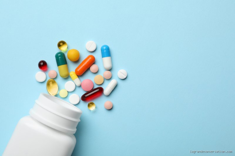 Quels sont les quatre médicaments de fin de vie ? Les protocoles de sédation profonde et continue expliqués sans tabou