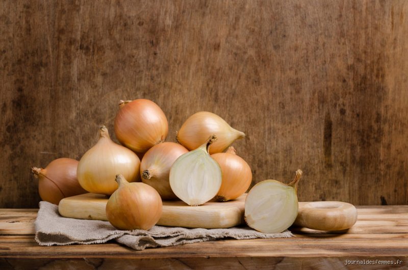 Qui devrait éviter les oignons crus ? Les profils à risque et les vérités indigestes sur ce condiment star