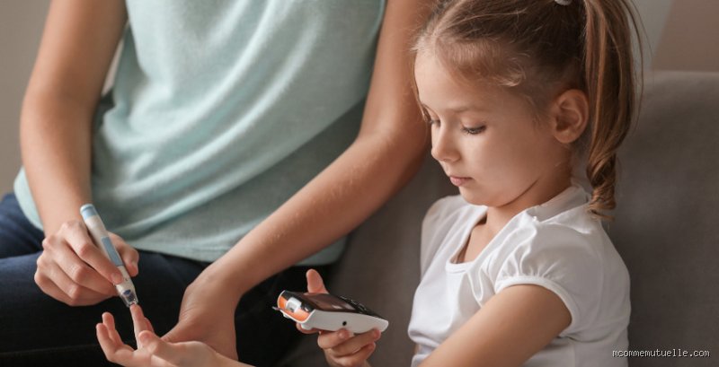 Un enfant atteint de diabète peut-il mener une vie normale ? Entre avancées technologiques et réalité quotidienne