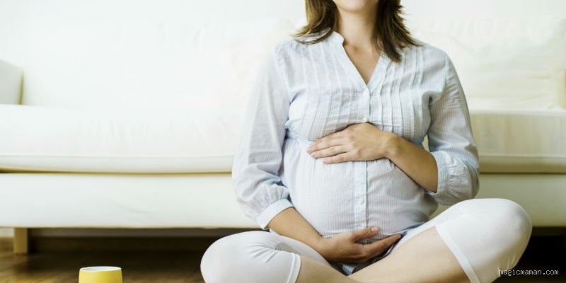 Une femme de 60 ans peut-elle déjà tomber enceinte naturellement ? La vérité médicale derrière un fantasme biologique persistant