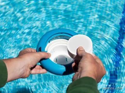 Une trop grande quantité de chlore dans une piscine peut-elle provoquer une toux ? Le verdict médical et technique pour protéger vos poumons