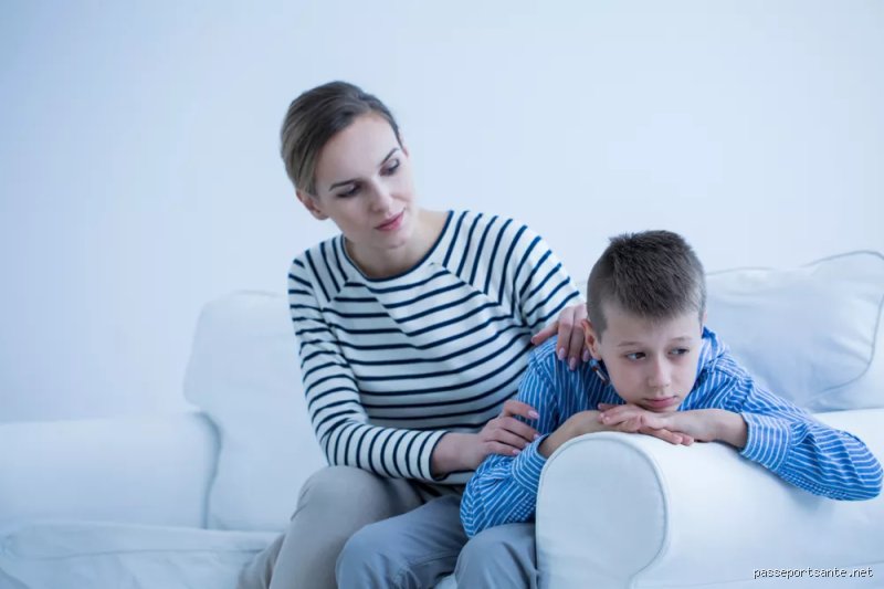 Comment appelle-t-on les gens qui répètent toujours la même chose ? Analyse d'un tic de langage qui nous rend tous fous