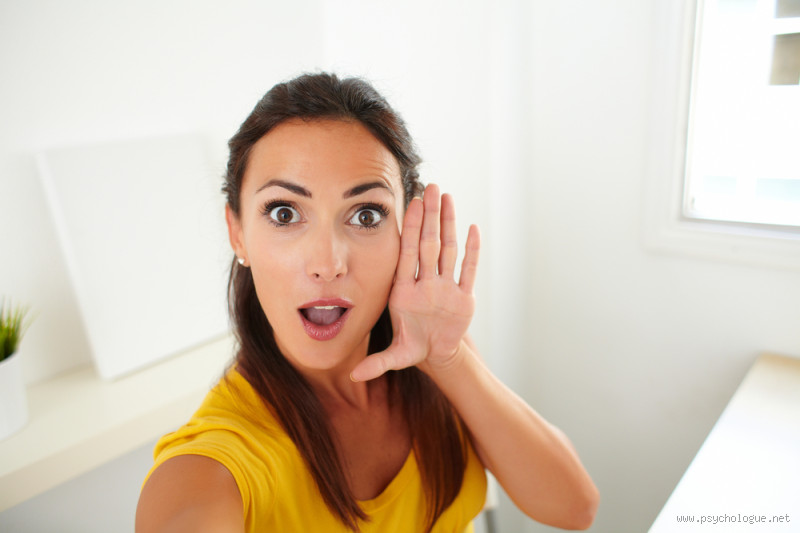 Pourquoi je parle tout le temps tout seul ? Décryptage d'un comportement courant