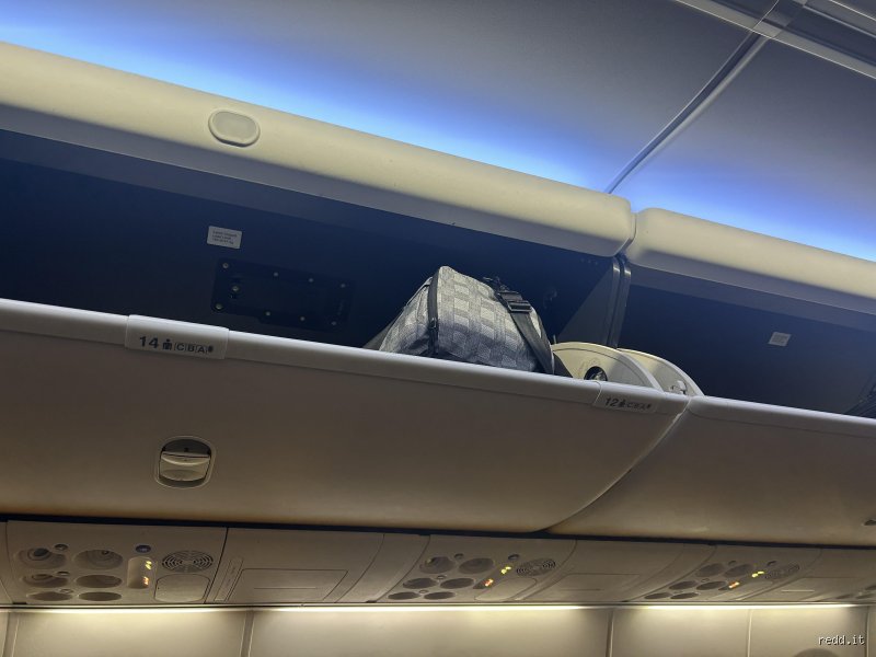 Pourquoi pas de rangée 13 dans l'avion ? Enquête sur un mystère aéronautique qui défie la logique rationnelle