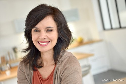 Quel est l’âge le plus difficile pour une femme ? Entre injonctions sociales et tempêtes hormonales, la réponse n’est pas celle que vous croyez