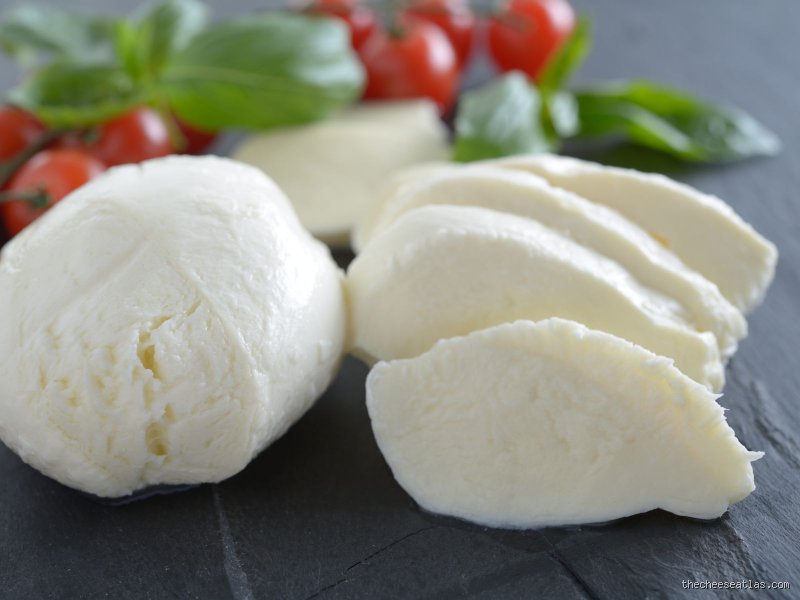 Was heißt auf Englisch Mozzarella? Die linguistische und kulinarische Antwort