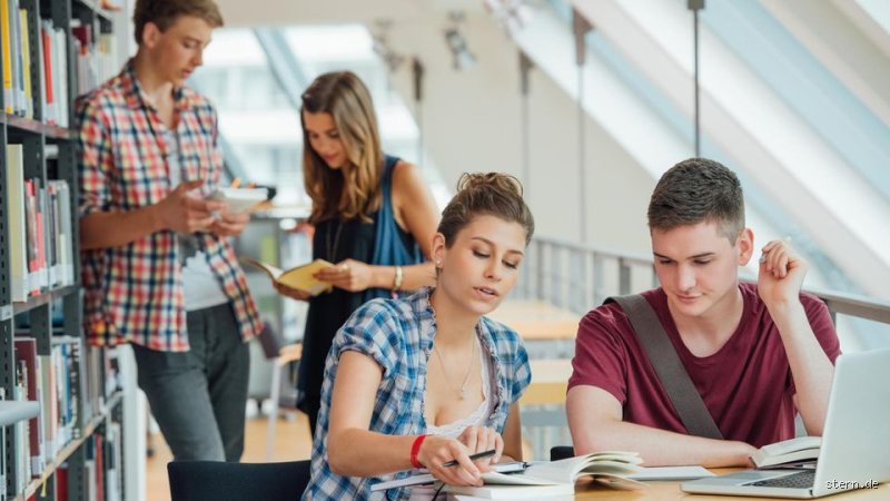 Was kann man nur an der Uni studieren?