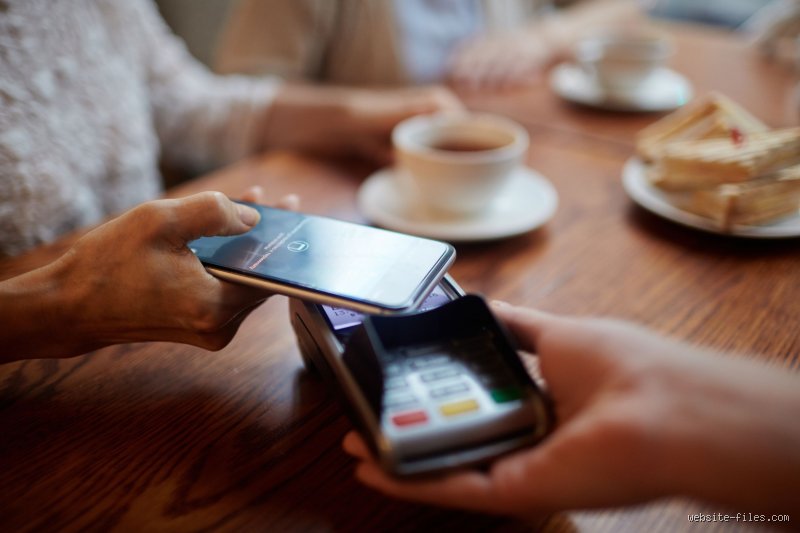 Comment mettre ma carte bancaire sur mon téléphone ?