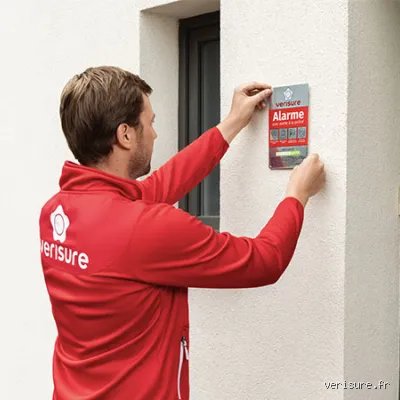 Est-ce dissuasif de mettre une plaque alarme sur une porte ?