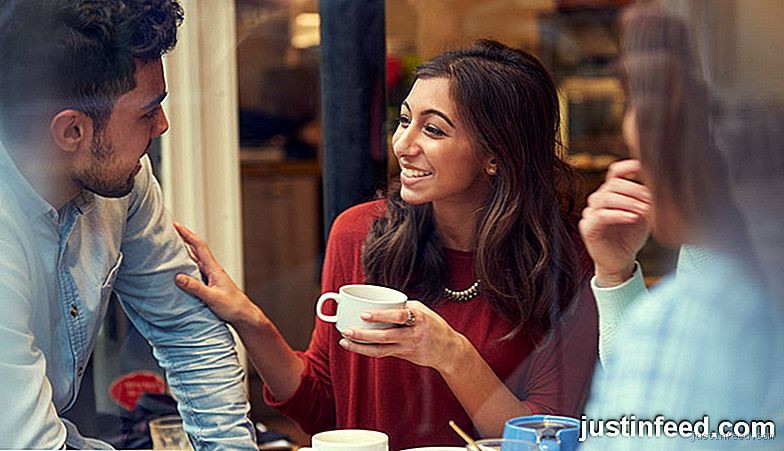 Comment savoir si quelqu’un est en couple sans lui demander ?