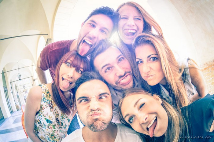 Comment se faire des amis à l'adolescence ? Les clés pour réussir