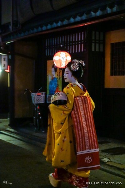 À la recherche des Geishas : Le guide ultime pour les dénicher au Japon (et ne pas se faire arnaquer !)
