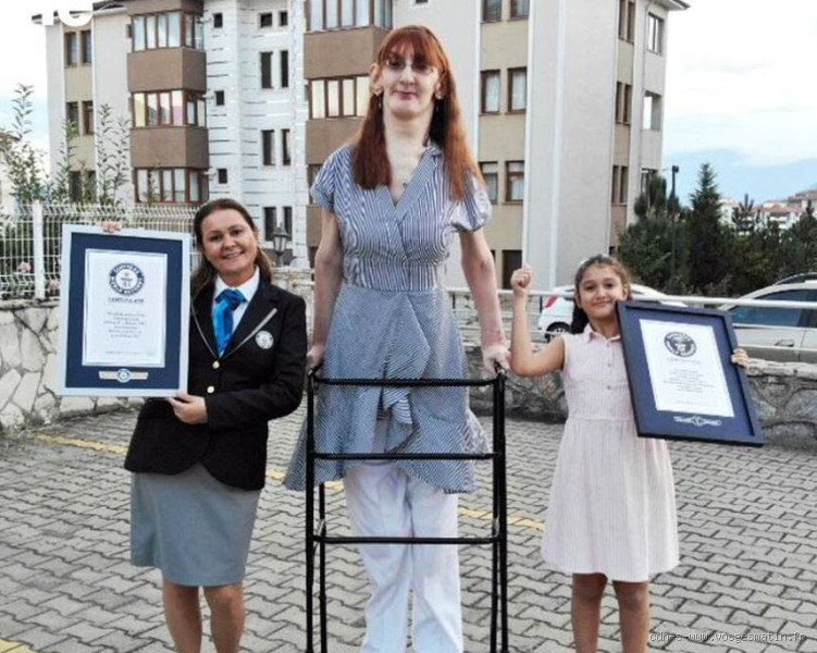 Qui est la femme la plus grande du monde en 2024 ?