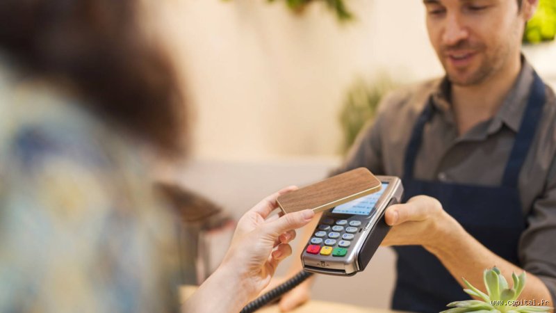 Apple Pay vs Paylib : Lequel Va Sauver Vos Courses (et Votre Santé Mentale) ?