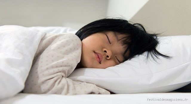 Pourquoi mon fils de 10 ans n'arrive-t-il pas à s'endormir ?