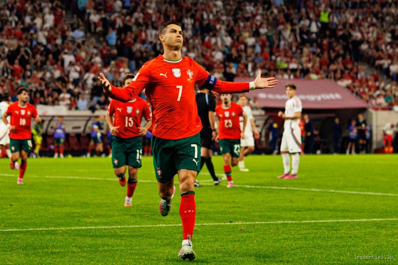 Est-ce que Ronaldo est toujours au Portugal ?