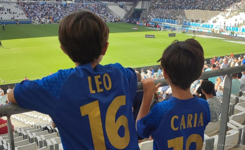 Pourquoi les gens aiment l'OM : au-delà du foot, une religion profane née sur le Vieux-Port