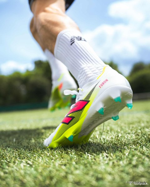 Quel crampons pour un défenseur ?