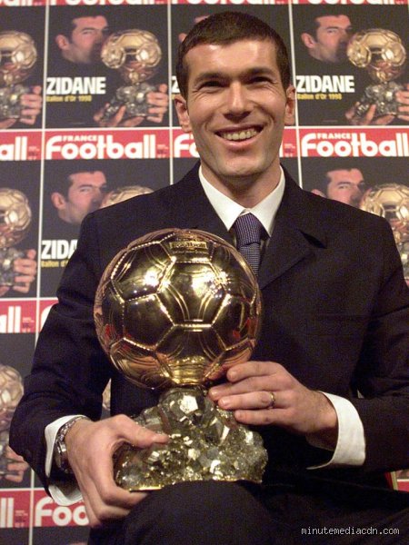 Quel joueur a gagné le Ballon d'Or en 1998 ?