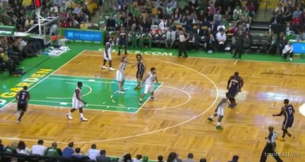 Quelle est la règle des 3 secondes en défense au basket et comment ce rempart tactique a-t-il transformé le jeu moderne ?