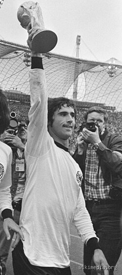 Qui a remporté le Ballon d'or en 1970 : l'incroyable sacre de Gerd Müller et le triomphe du buteur total