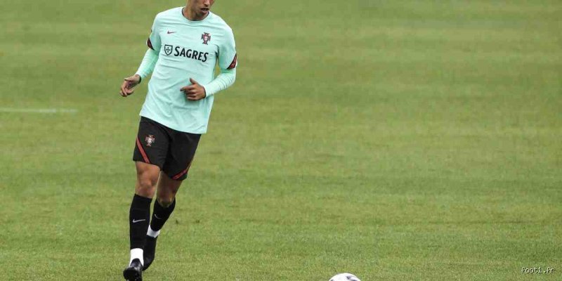 Qui court le plus sur un terrain de football ?