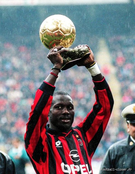 Qui est le premier joueur à remporté le Ballon d'Or africain ?