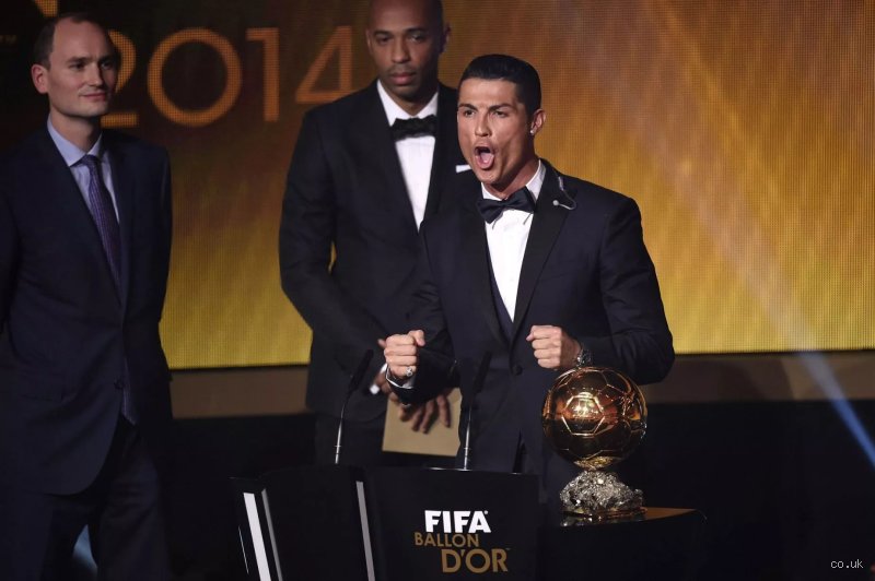 Qui mérite le Ballon d'Or 2014 ?