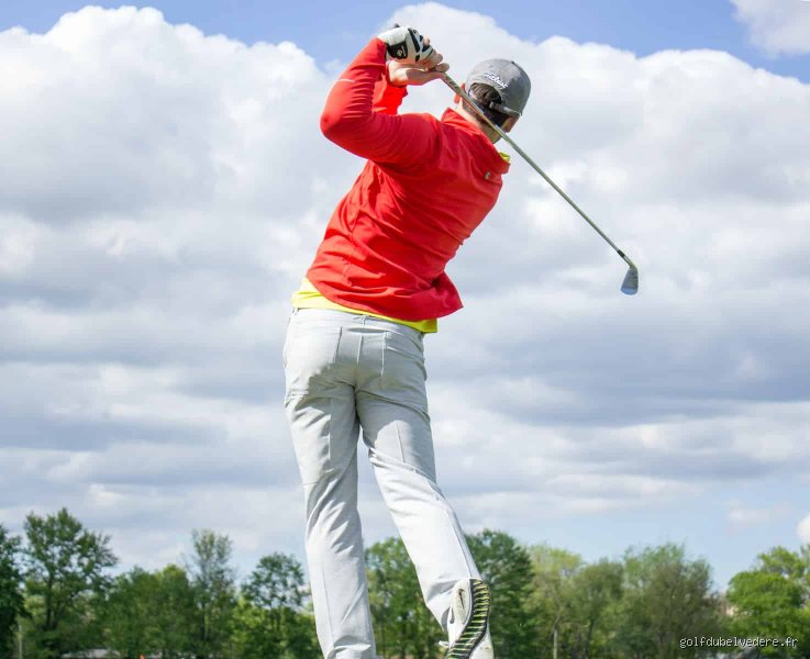 Qui peut jouer au golf aujourd'hui entre idées reçues et réalité des greens ouverts à tous