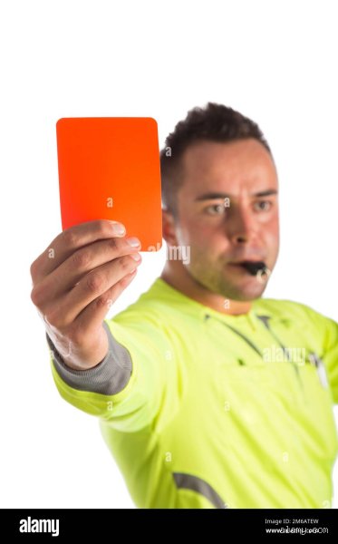Kann ein Schiedsrichter eine rote Karte zurücknehmen?